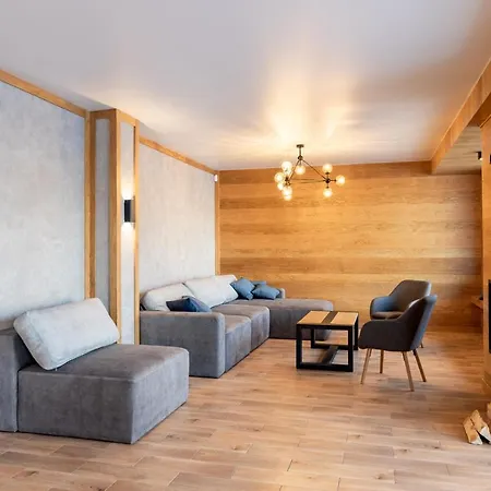 Chalet Tophill House