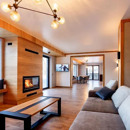 Tophill House Chalet