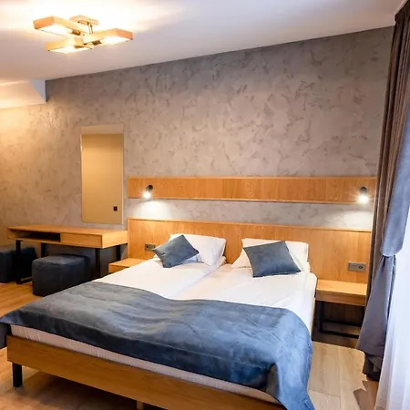 Tophill House * Poljanicja