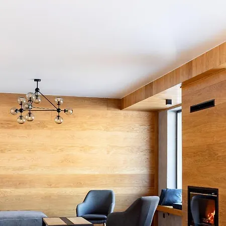 Tophill House Poljanicja